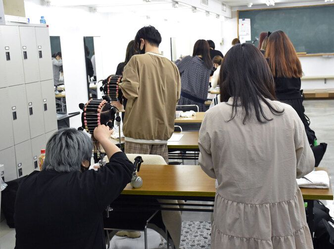 名古屋綜合美容専門学校