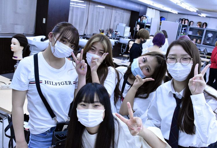 名古屋綜合美容専門学校画像