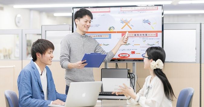 名古屋情報メディア専門学校