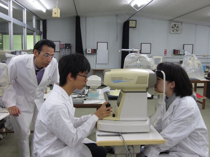 近江時計眼鏡宝飾専門学校