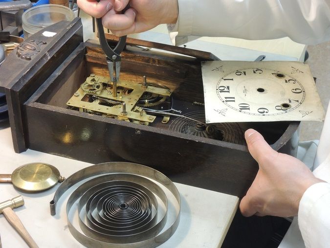 近江時計眼鏡宝飾専門学校