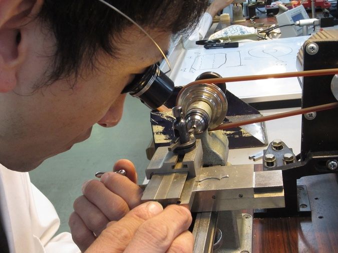 近江時計眼鏡宝飾専門学校