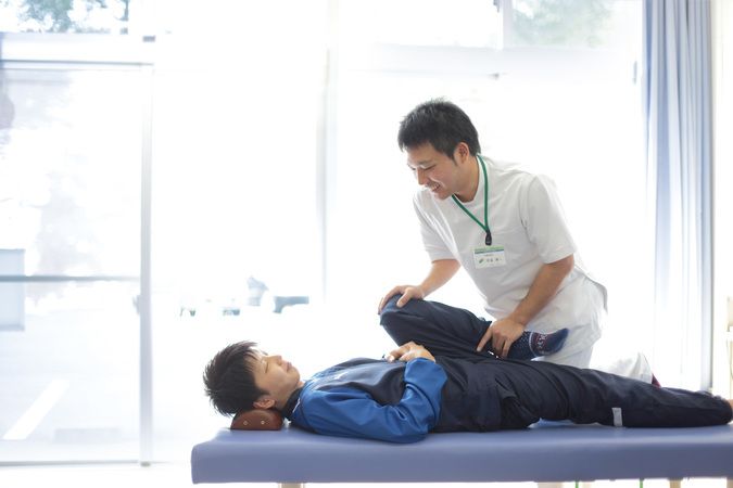 ルネス紅葉スポーツ柔整専門学校