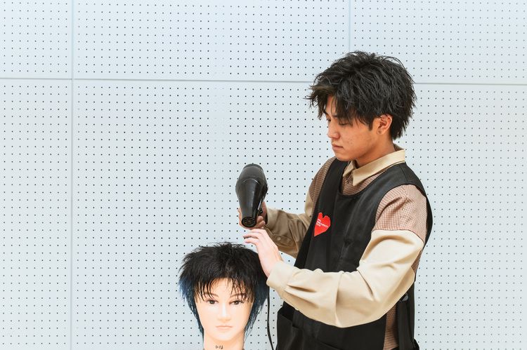 京都理容美容専修学校画像