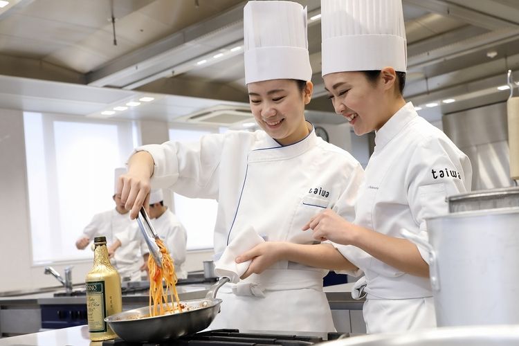 京都調理師専門学校画像