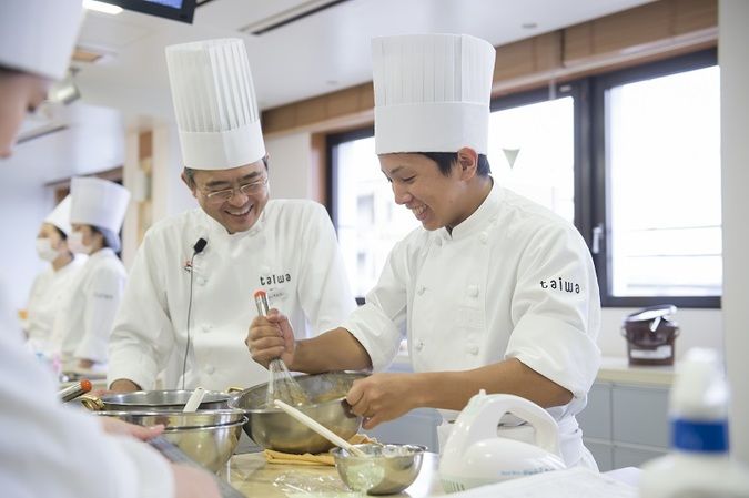 京都製菓製パン技術専門学校