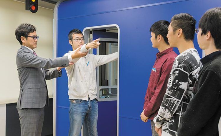 大阪鉄道専門学校画像