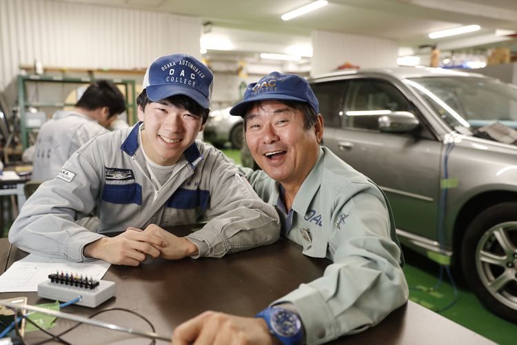 大阪自動車整備専門学校画像