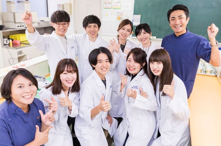 新大阪歯科技工士専門学校画像