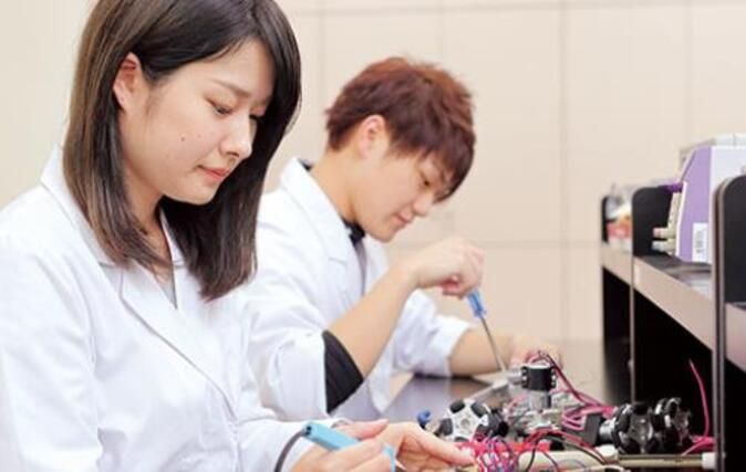 大阪ハイテクノロジー専門学校