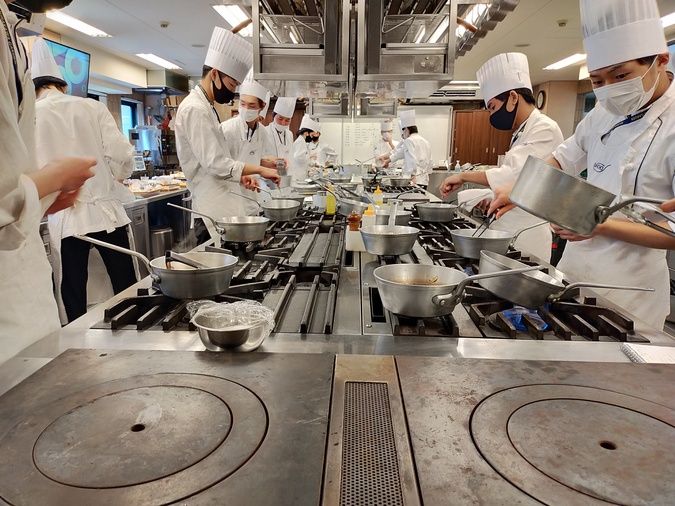 大阪調理製菓専門学校ｅｃｏｌｅ　ＵＭＥＤＡ