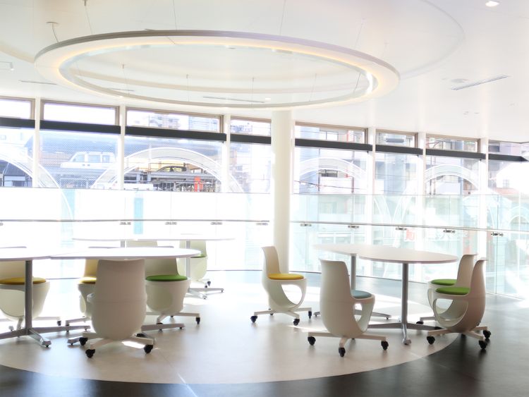 行岡医学技術専門学校画像