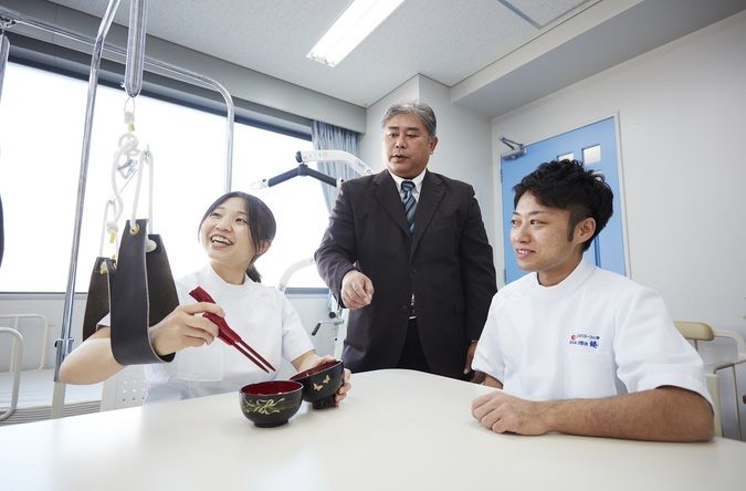 大阪リハビリテーション専門学校