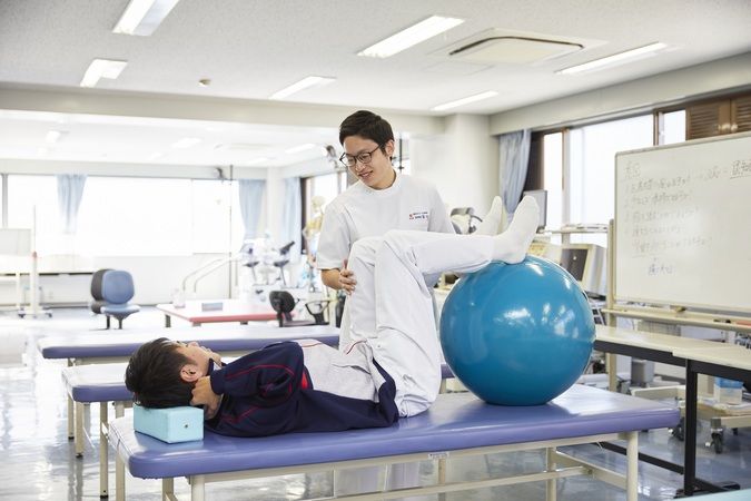 大阪リハビリテーション専門学校