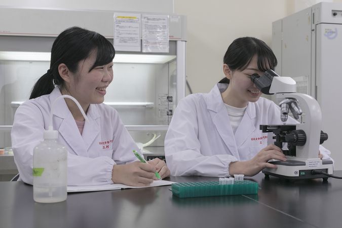 日本分析化学専門学校