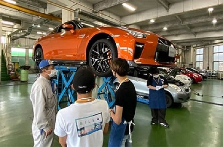 阪和鳳自動車工業専門学校画像