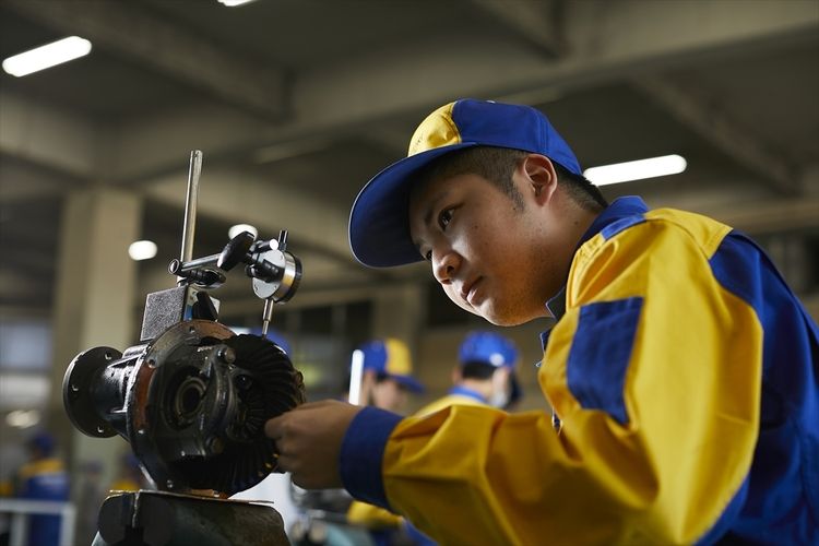 阪和鳳自動車工業専門学校画像