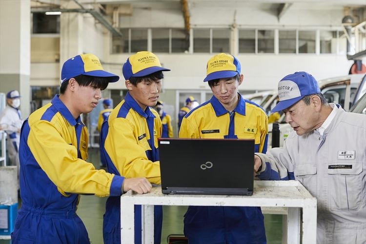 阪和鳳自動車工業専門学校画像