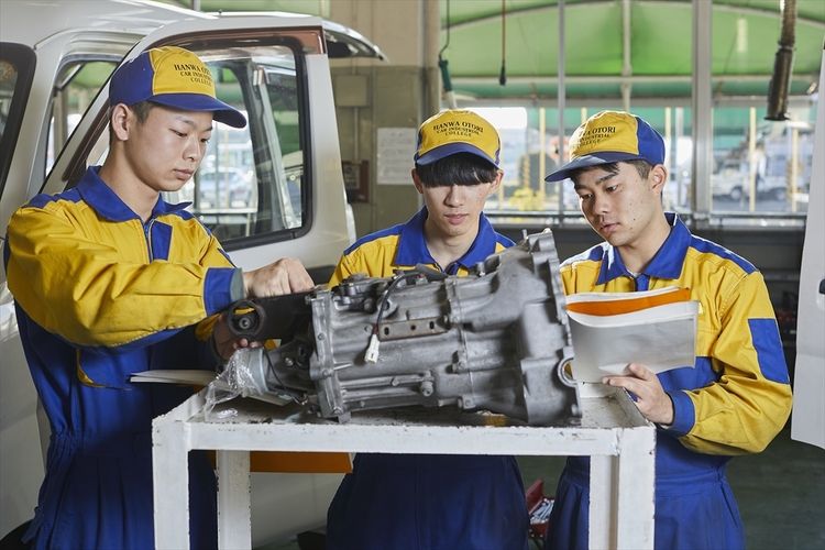 阪和鳳自動車工業専門学校 自動車整備専門科 口コミ 学科情報をチェック みんなの専門学校情報