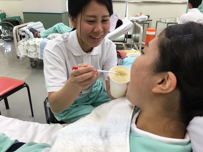 神戸医療福祉専門学校中央校