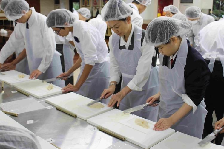 平田調理専門学校画像