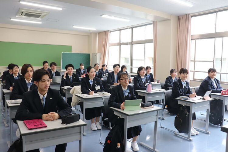 ハート ストア ランド し ぎ さん 看護 専門 学校 バス