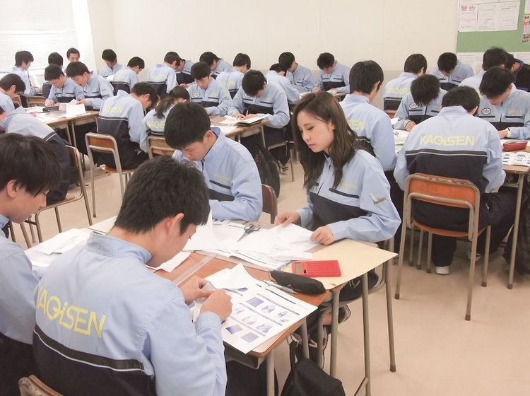 岡山科学技術専門学校画像