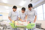 看護学科：沐浴・妊婦体験、赤ちゃん聴診体験、吸引体験