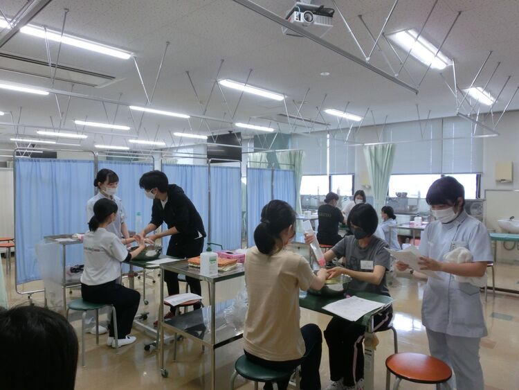 入学式 美作市スポーツ医療看護専門学校 ２期生の入学式 地元美作市長から期待のエールを頂きました 滋慶学園グループ