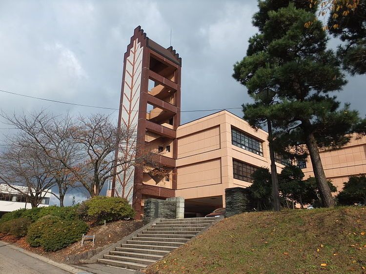 秋田高等学校画像