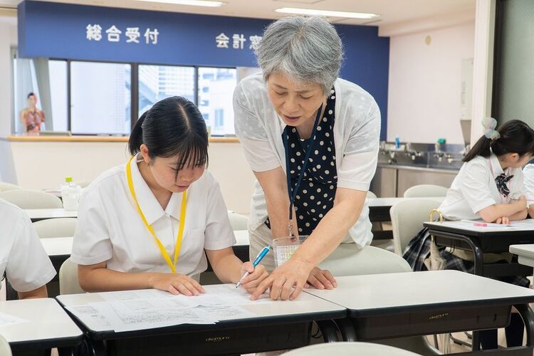 広島会計学院ビジネス専門学校画像