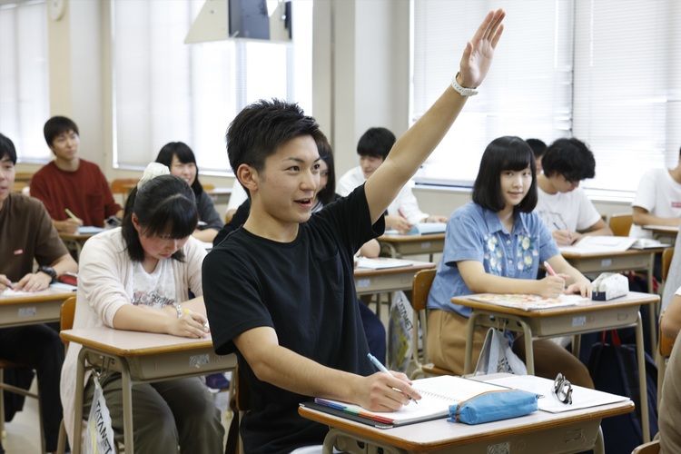 徳島医療福祉専門学校画像