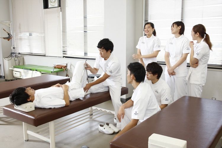 徳島医療福祉専門学校画像