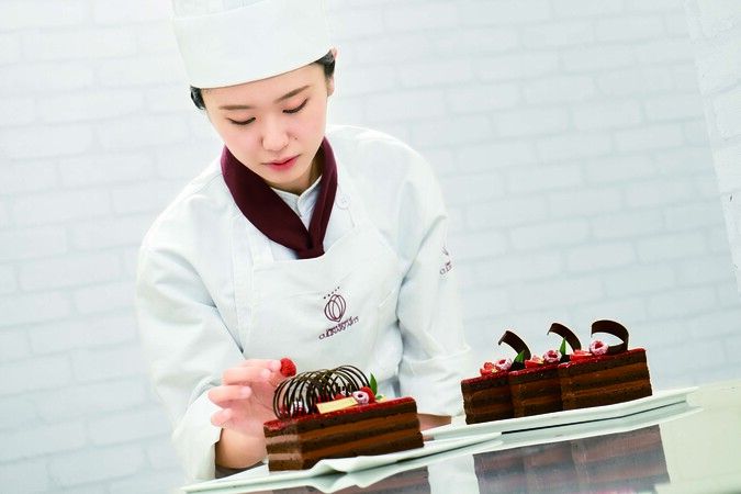 キャリナリー福岡ホテル・ウェディング＆製菓調理専門学校