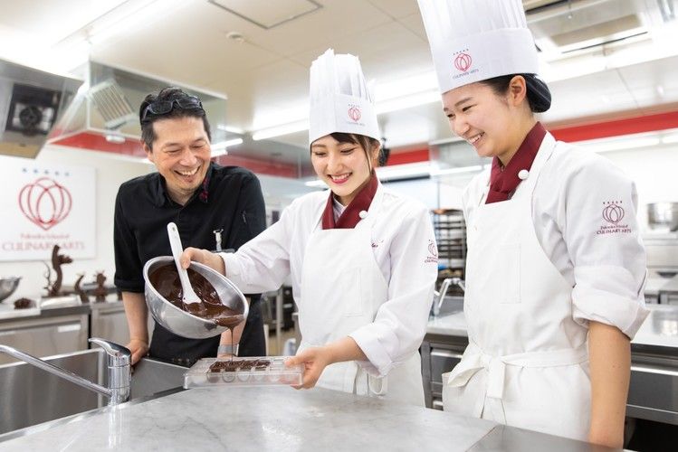 キャリナリー福岡ホテル・ウェディング＆製菓調理専門学校画像