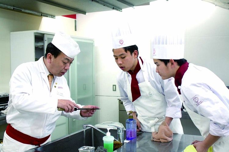 キャリナリー福岡ホテル・ウェディング＆製菓調理専門学校画像