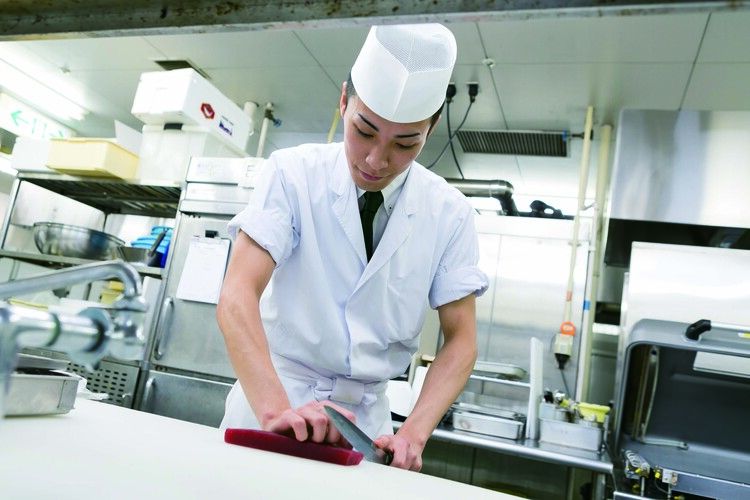 キャリナリー福岡ホテル・ウェディング＆製菓調理専門学校画像