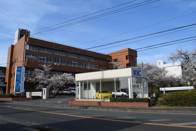 専門学校久留米自動車工科大学校画像