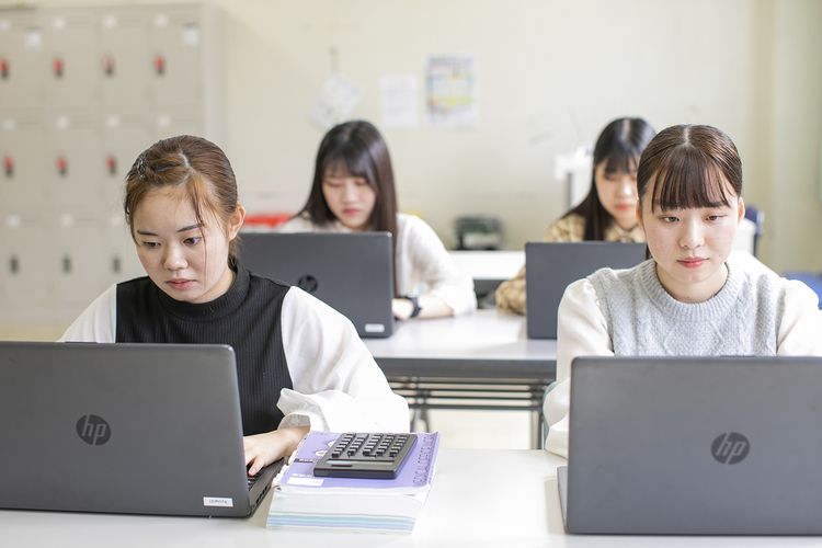 九州医学技術専門学校画像