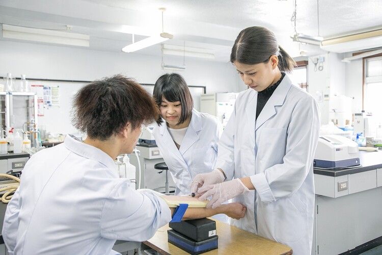 九州医学技術専門学校画像