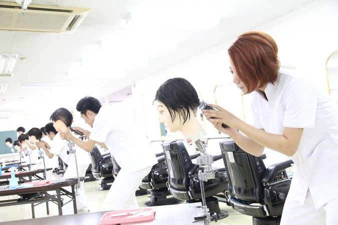 熊本高等理容学校