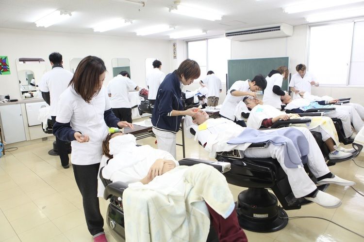 熊本高等理容学校画像