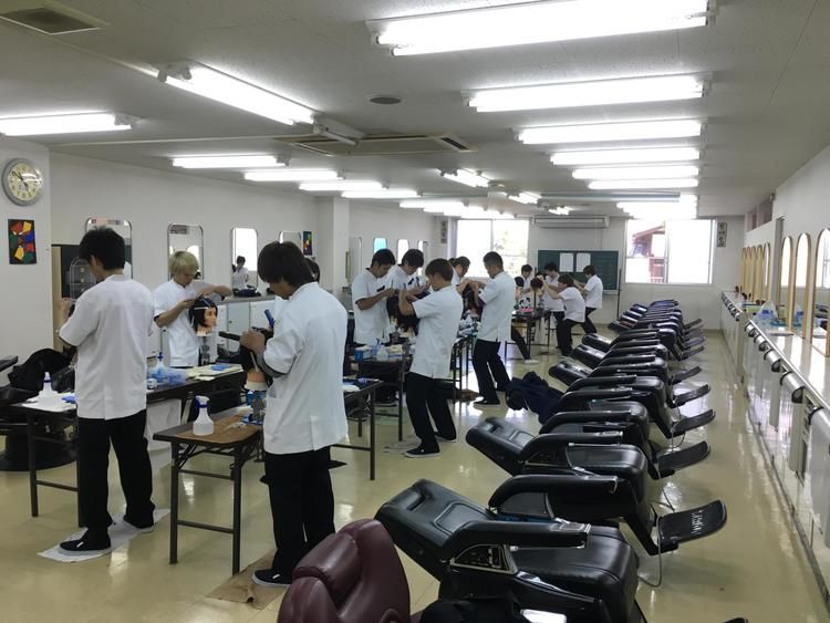 熊本高等理容学校画像