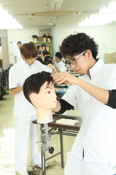 熊本高等理容学校画像