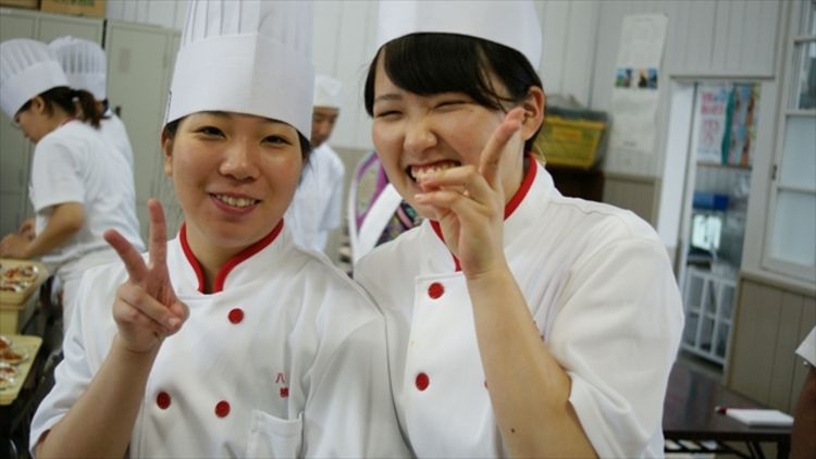 八代実業専門学校画像