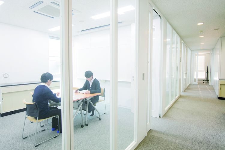 鹿児島医療技術専門学校画像