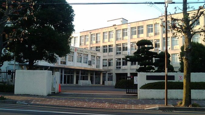 千城台高等学校外観画像