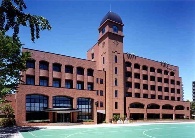 愛国高等学校外観画像