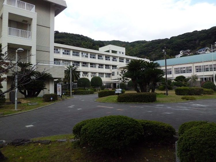 鳴滝高等学校画像