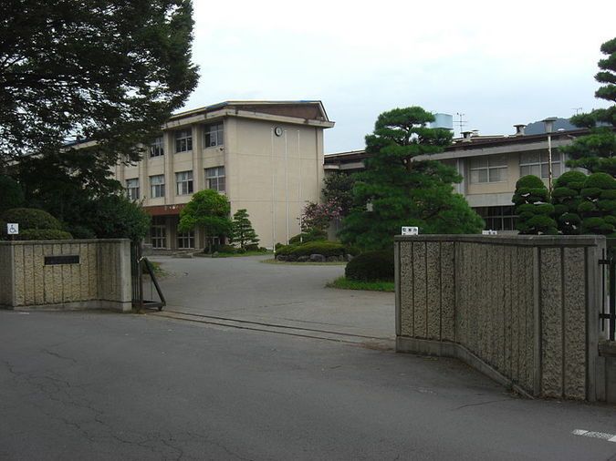 上田千曲高等学校外観画像